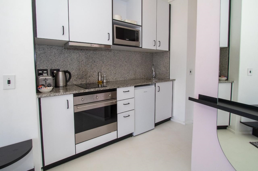 1 Bedroom Property for Sale in Sea Point Western Cape